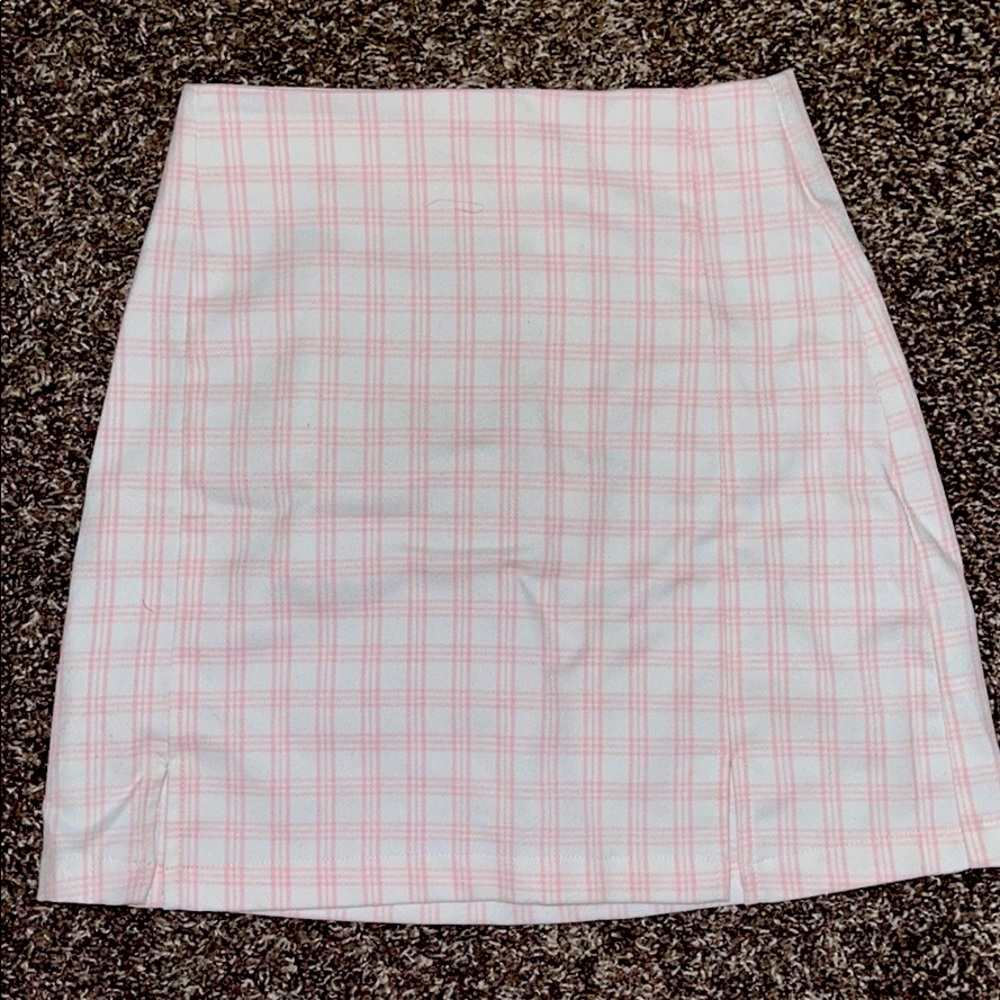 COPY - brandy melville skirt (pink)